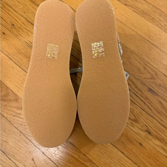 White High-Top Platform w/ Metal Jewel accents-Sneakers. New in Box - Picture 7 of 10